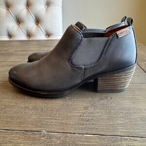 Pikolinos Baqueira Boots Size 38 US 7.5-8 Gray Block Heel Comfort Chelsea Ankle
